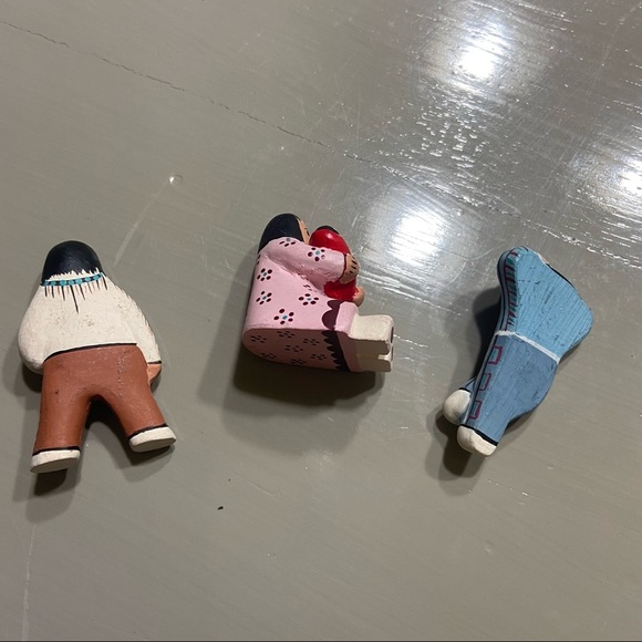 Vtg Lot of 3 Native American Pueblo Southwest Mini People Figurines - Picture 6 of 7